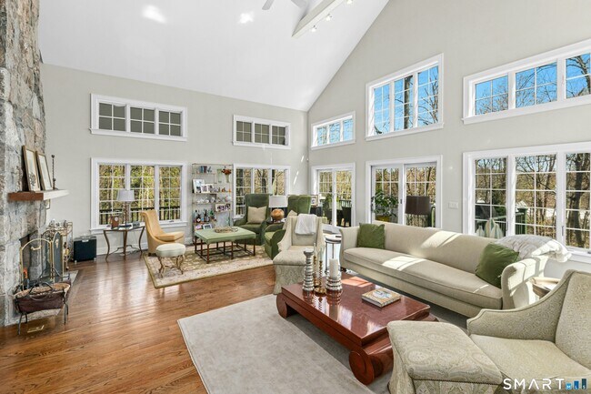 Foto del edificio - 9 Dancing Bear Rd