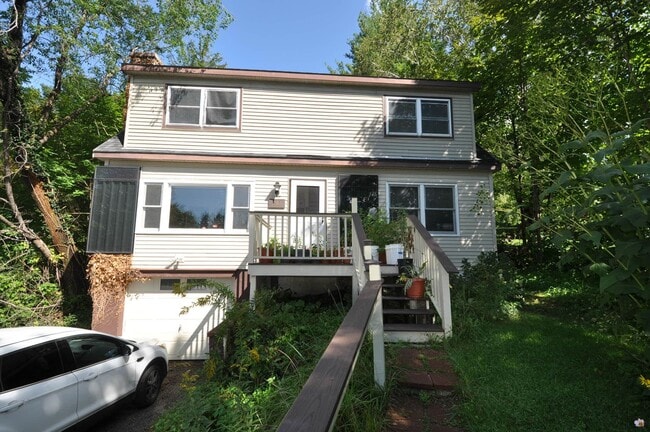 Building Photo - 293 Barnumville Rd