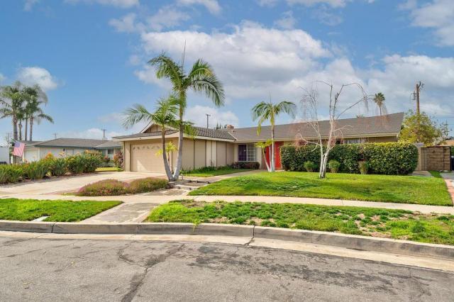 Foto del edificio - 3 bedroom in Anaheim CA 92806