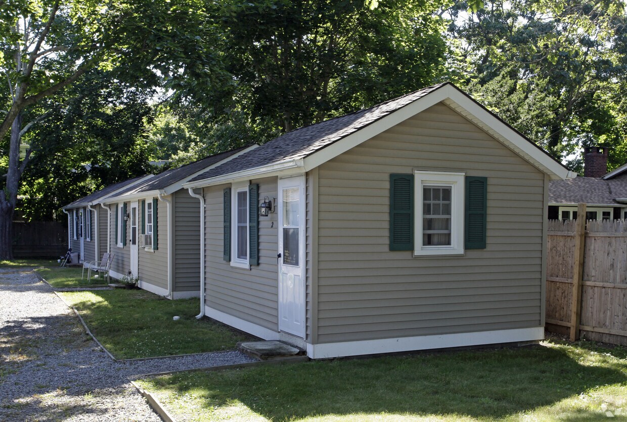 Building Photo - 1334 N Sea Rd