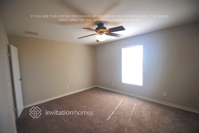 Foto del edificio - 6439 E Albany St