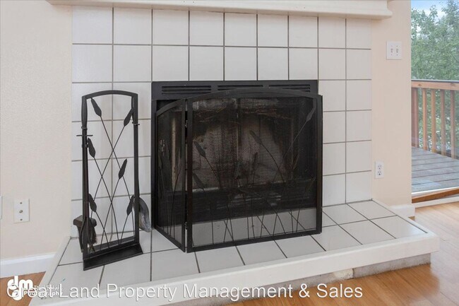 Building Photo - 4 br, 2 bath House - 18830 Katelyn Cir