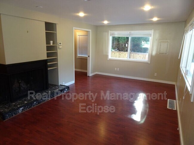Foto del edificio - 6061 NE 135th St