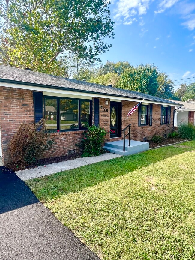 179 Longview Dr, Paducah, KY 42001 House Rental in Paducah, KY