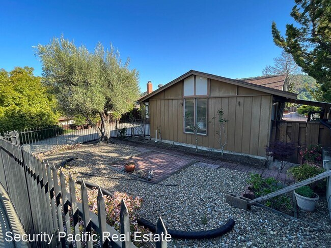 Building Photo - 3 br, 2 bath House - 3676 Victor St.