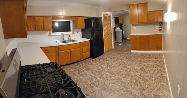 Kitchen - 8829 broadway st
