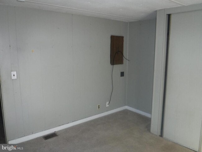 Building Photo - 53 Shamrock Ave