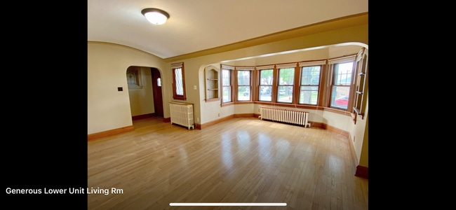 Building Photo - 985 W Morgan Ave