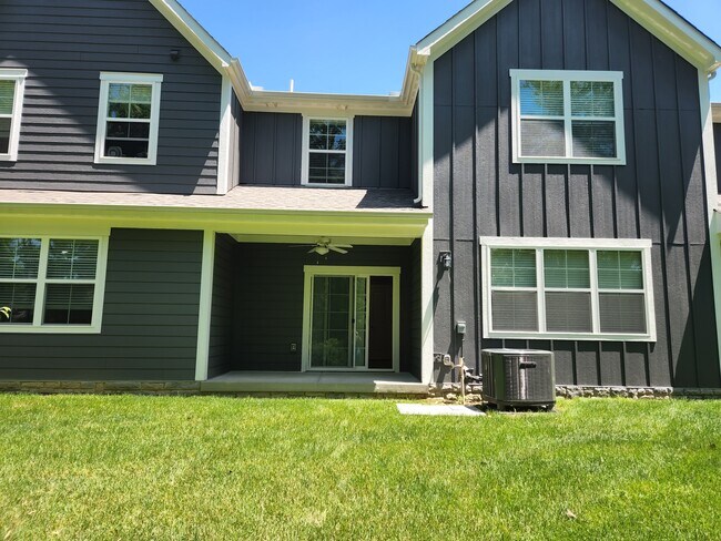 Foto del edificio - 333 Maddalena Ln