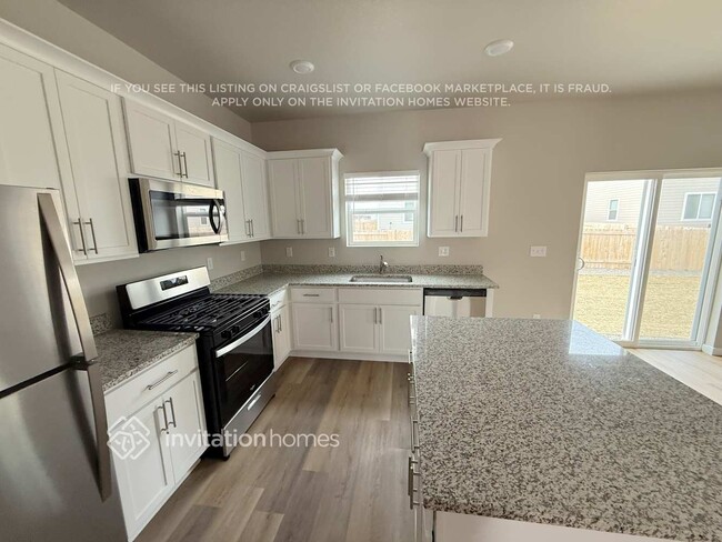 Building Photo - 7203 Dolores Ave