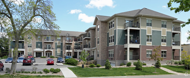 Building Photo - Fairway Glen Apartments