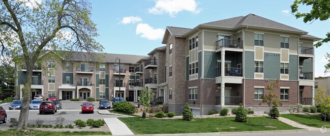Foto del edificio - Fairway Glen Apartments