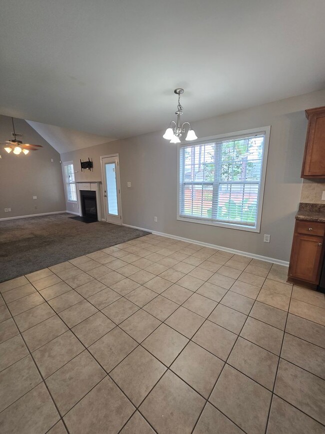 Foto del edificio - New Listing!!