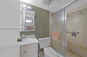 Foto del edificio - 1 br, 2 bath Condo - West Bay Gardens