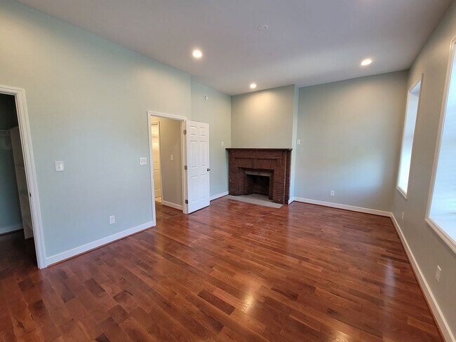 Foto del edificio - 2901 N Calvert St