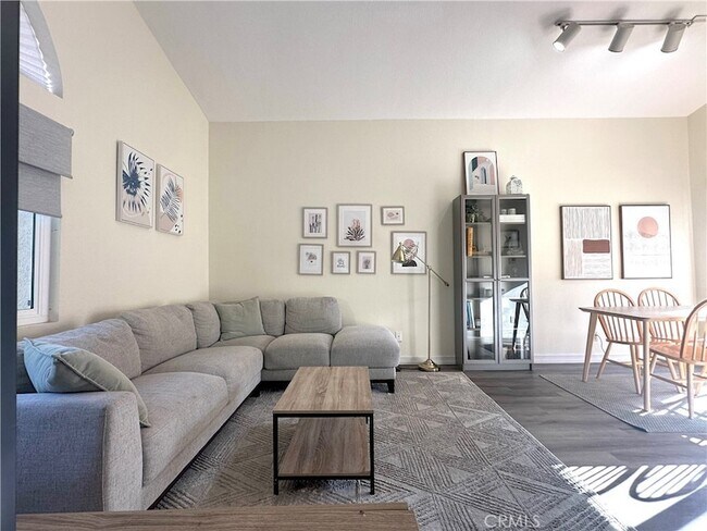 Foto del edificio - 21138 Jasmines Way