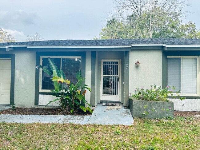 Foto del edificio - 421 S Hawthorn Cir