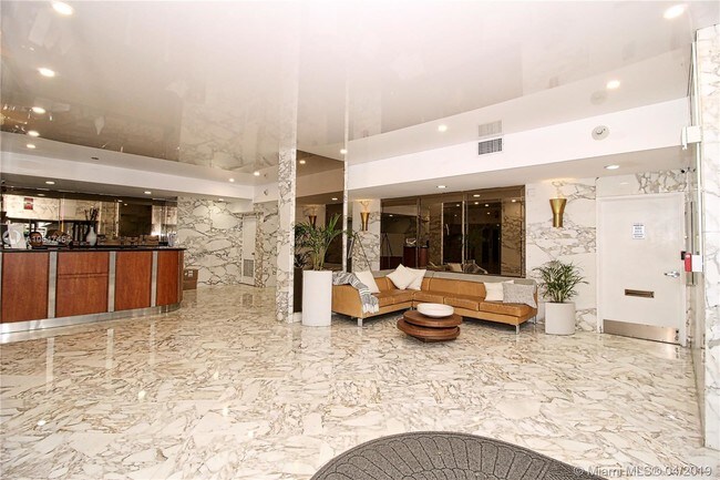Building Photo - BURLEIGH HOUSE CONDO