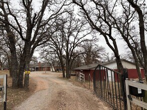 Building Photo - 8520 E Covell Rd
