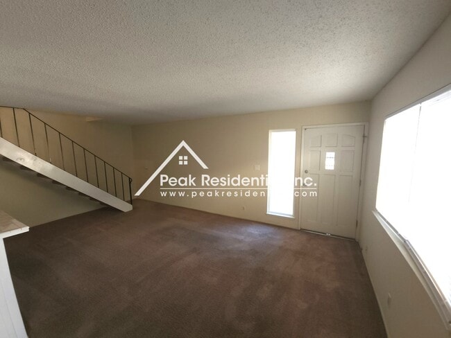 Foto del edificio - Spacious Rosemont Area 2bd/1ba Condo - Great Price!