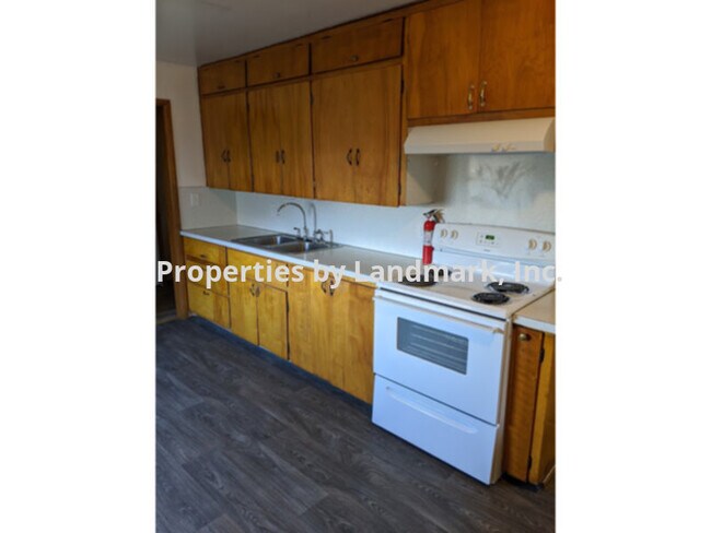 Foto del edificio - SHORT TERM RENTAL - 3 bedroom 1 bath