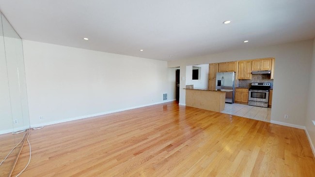 Building Photo - 1833 Filbert St