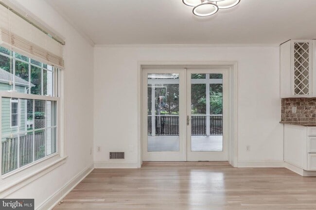 Foto del edificio - 3858 N Tazewell St