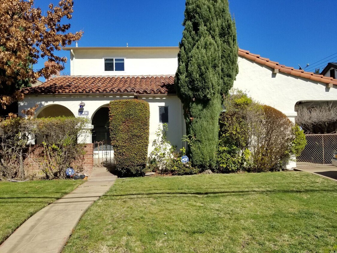 Foto principal - 719 S Humboldt St