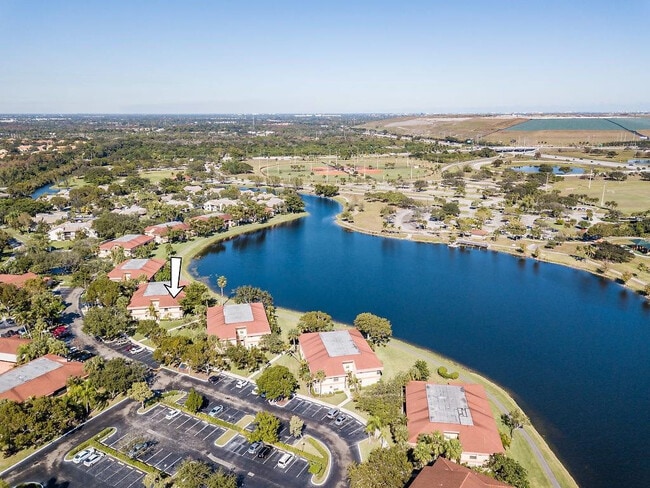 Foto del edificio - 2738 Carambola Cir S