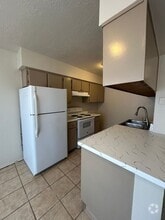 Building Photo - 703 W Calle Sur St