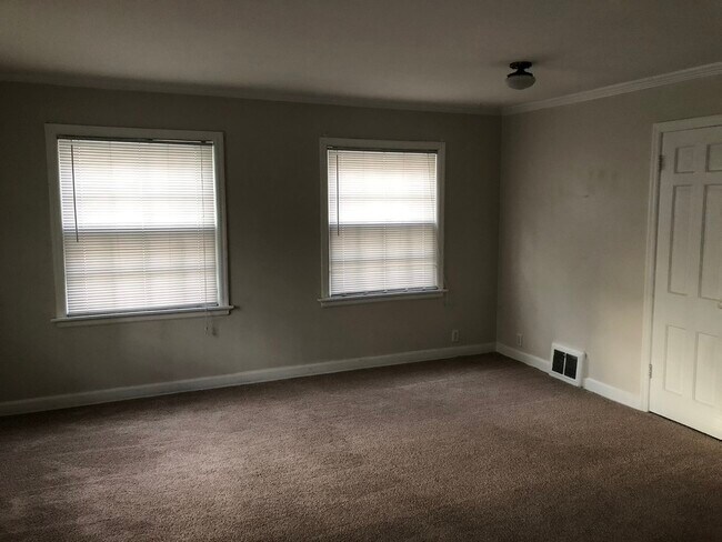Living Room (NEW FLOOR) - 4450 N Woodburn St