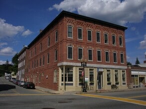 Building Photo - 25 Main St