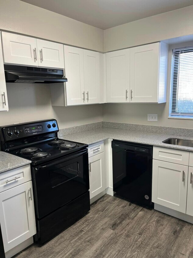 Foto principal - Blackhawk Apartments