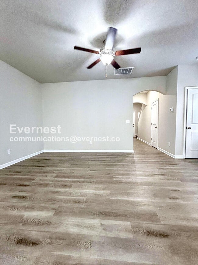 Foto del edificio - 8037 Alderton Ln