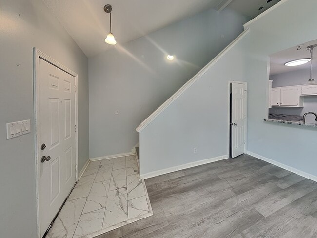 Building Photo - 6758 Whitten Pine Dr