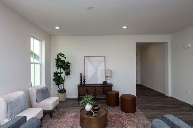 Building Photo - Terrain Oak Valley 3bd 2.5ba Gem!