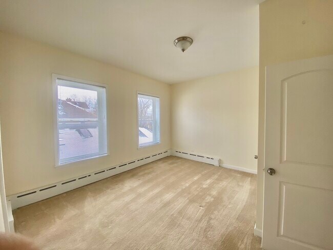 Foto del edificio - 1359 St Johns Ave