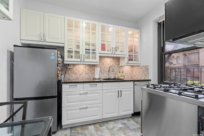 Foto del edificio - 34-41-41 78th St