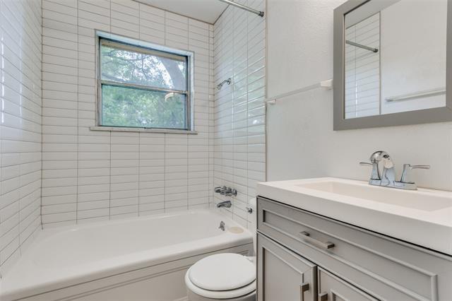 Building Photo - 3632 Demaret Dr