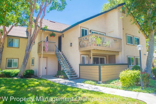 Building Photo - 20885 Serrano Creek Rd