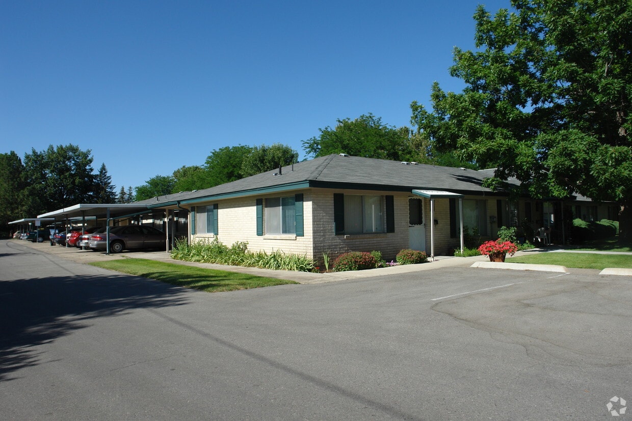Leisure Villa Apartments Boise, ID