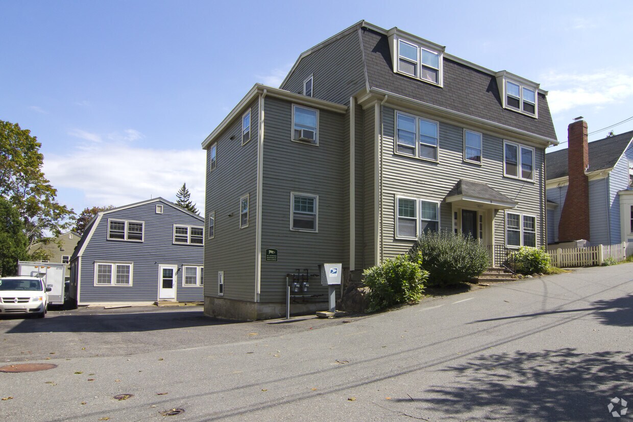 9 Hillside Ave, Marblehead, MA 01945 Apartments in Marblehead, MA