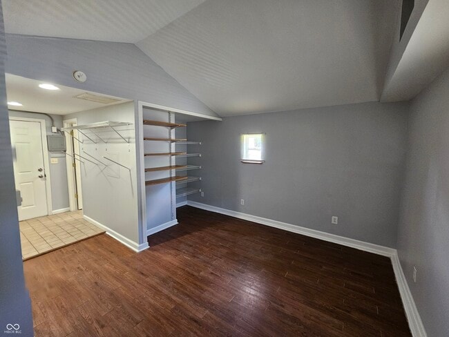 Building Photo - 4943 Indianola Ave