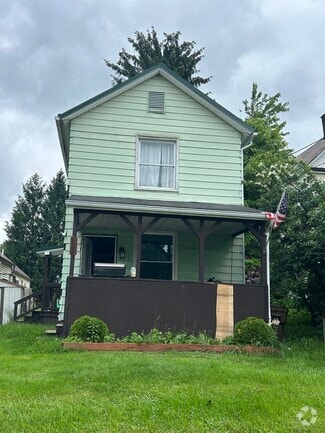 Building Photo - 659 Fisher Hill St