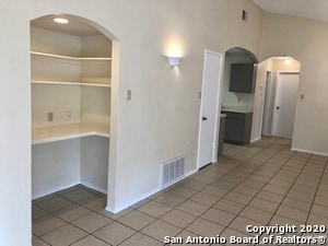 Building Photo - 10130 Pebblestone