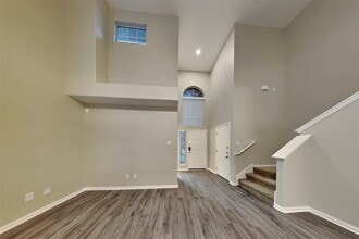 Building Photo - 3906 Falvel Shadow Creek Dr