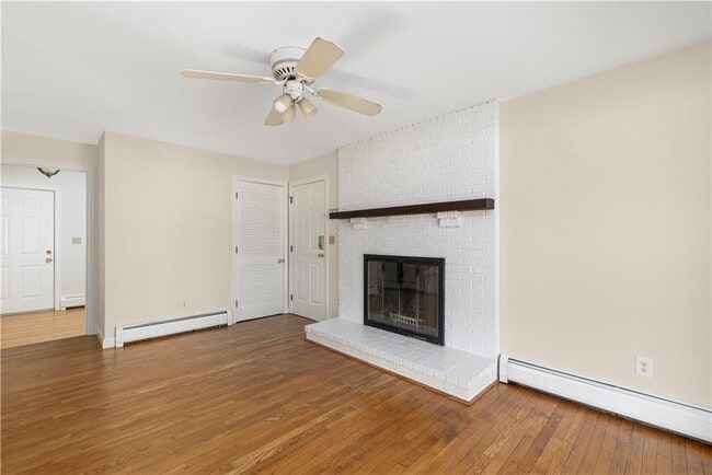 Building Photo - 18 Coggeshall Way