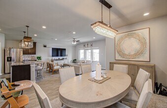 Building Photo - 3742 Canyon Shore Ln