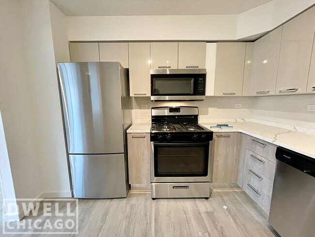 Foto del edificio - 7621 N Sheridan Rd