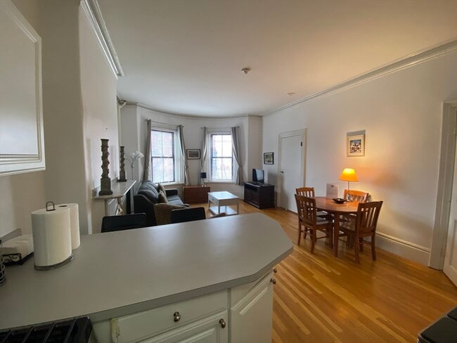 Building Photo - 668 Tremont St